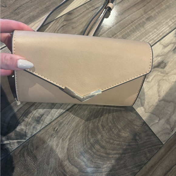 Natural crossbody clutch - Picture 4 of 5